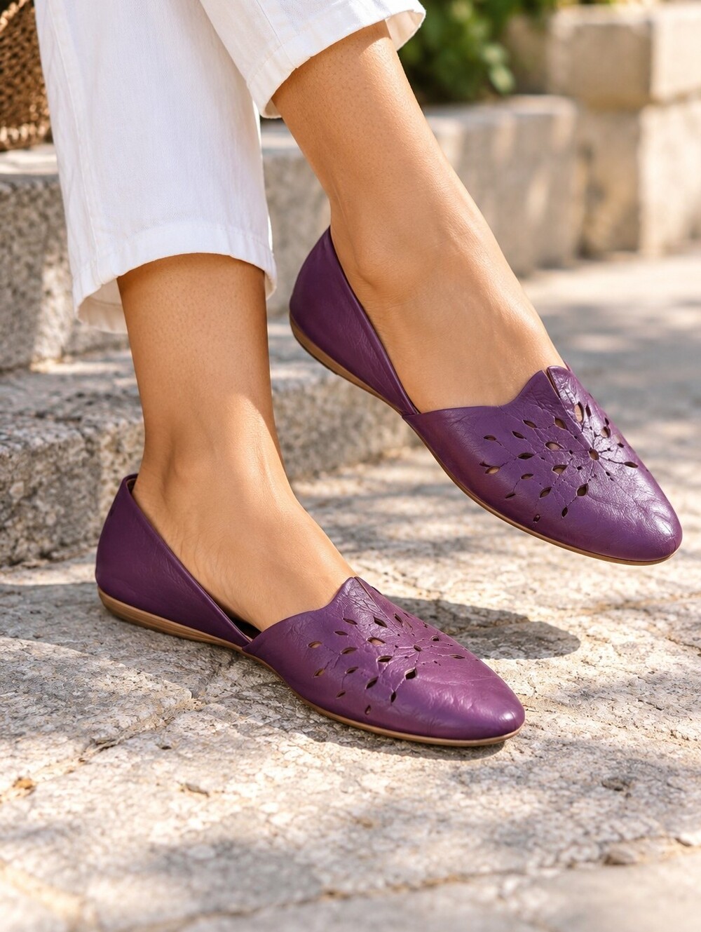 Miz Mooz Purple Leather Laser Cut Slip-On Loafers D’Orsay Flats Detail Casual